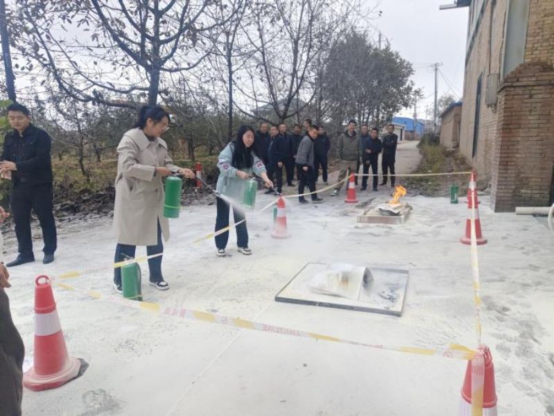 甘肅恒達工程檢測有限公司成功舉辦“強化安全意識，共筑消防防線” 消防安全演練活動