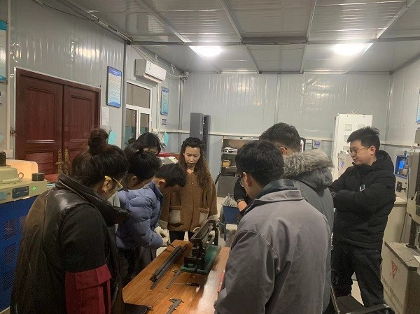 深化理論學(xué)習(xí)，淬煉實踐能力